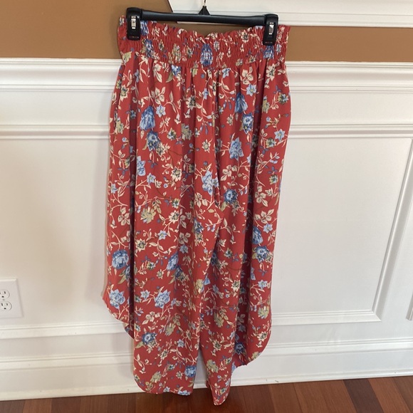 Bucket List Wide Flowy Leg Pants Red Floral print - Sz L wPockets - Picture 5 of 13